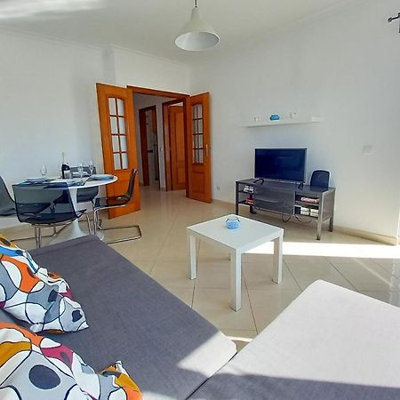 Colina Ferias- Garagem & Wifi Apartment Quarteira Bagian luar foto