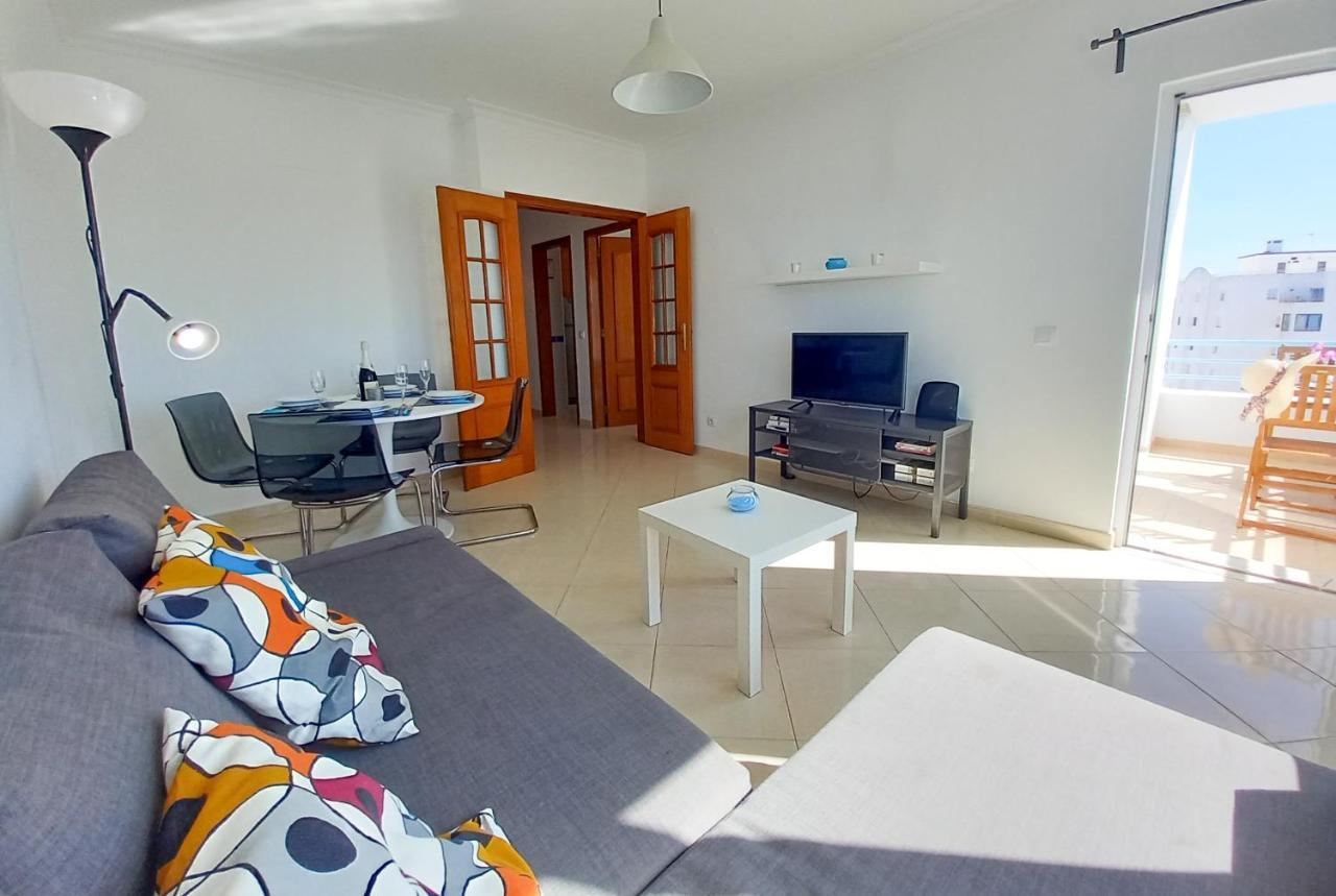 Colina Ferias- Garagem & Wifi Apartment Quarteira Bagian luar foto