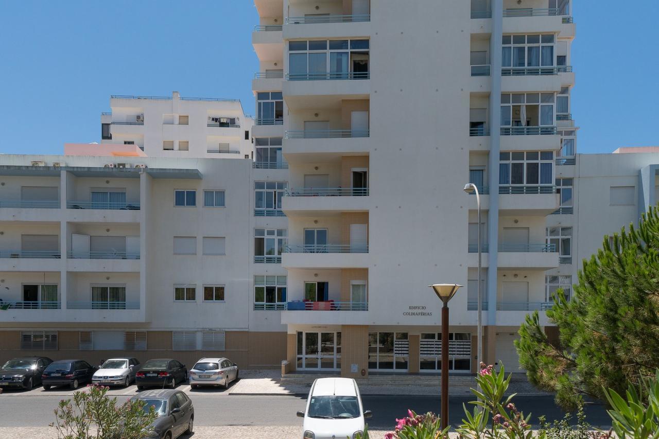 Colina Ferias- Garagem & Wifi Apartment Quarteira Bagian luar foto